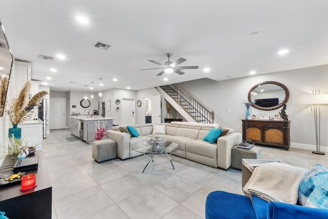2932 Hidden Harbour Court, Dania Beach, FL 33312