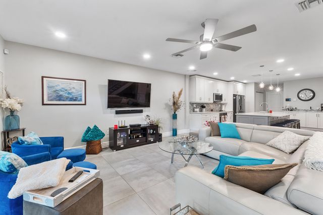 2932 Hidden Harbour Court, Dania Beach, FL 33312