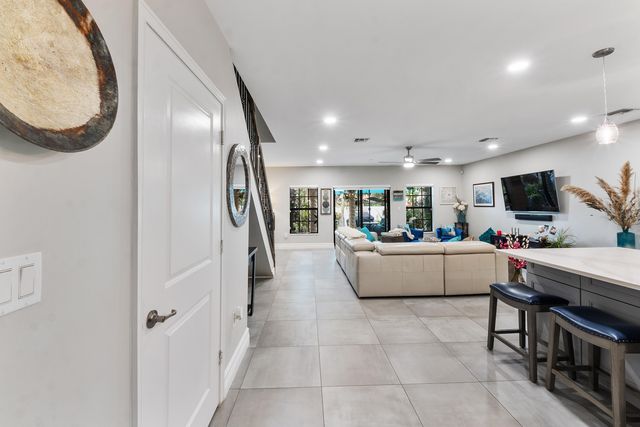 2932 Hidden Harbour Court, Dania Beach, FL 33312