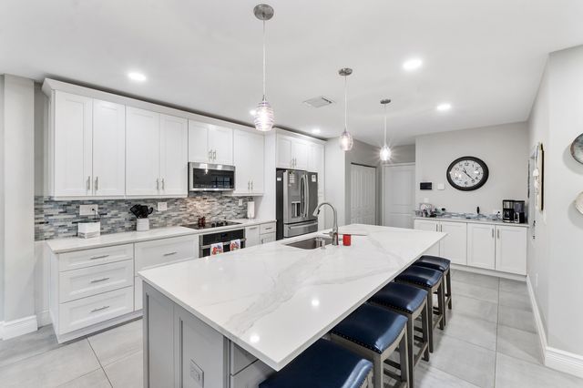 2932 Hidden Harbour Court, Dania Beach, FL 33312