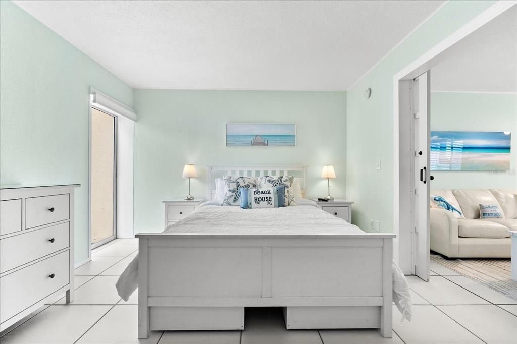 Image 29 of property listing at 5955 MIDNIGHT PASS ROAD 4E, Sarasota, FL 34242