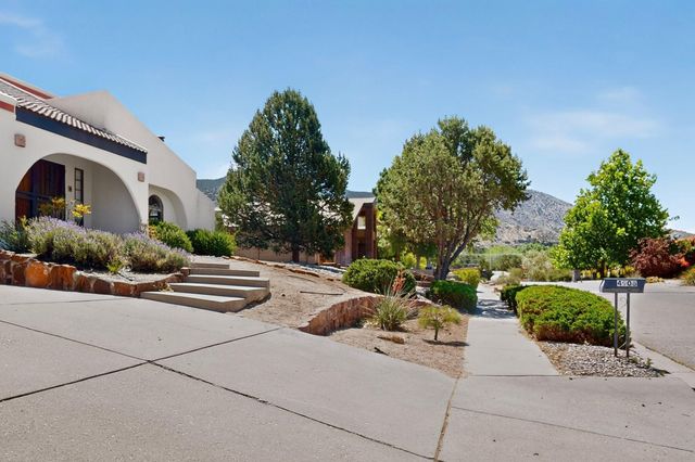 4908 Calle De Luna NE, Albuquerque, NM 87111