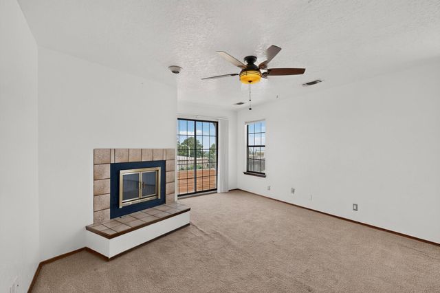 4908 Calle De Luna NE, Albuquerque, NM 87111