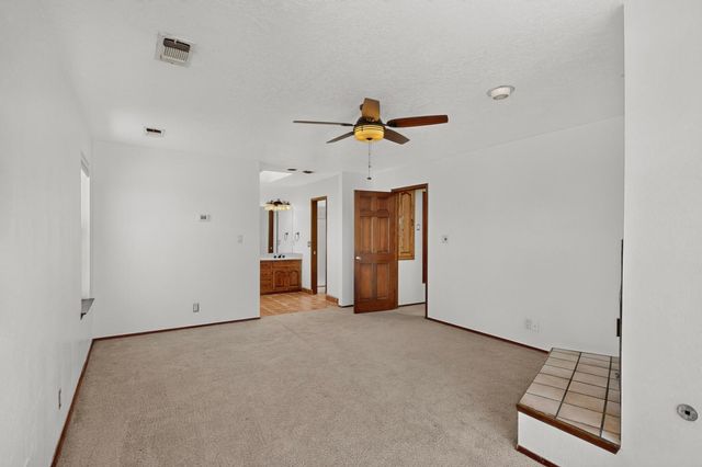 4908 Calle De Luna NE, Albuquerque, NM 87111