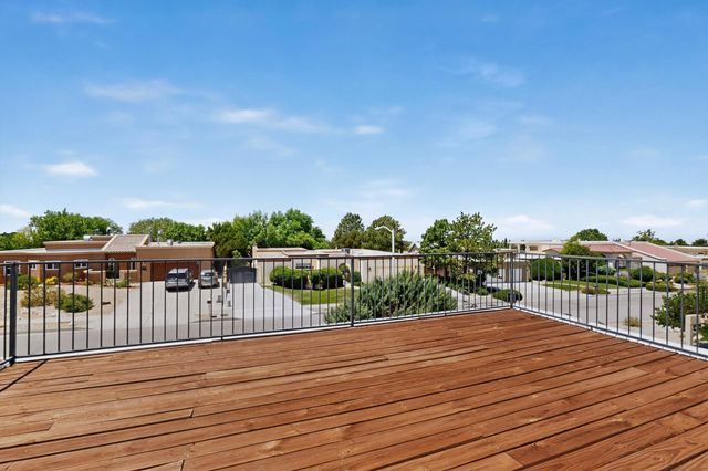 4908 Calle De Luna NE, Albuquerque, NM 87111
