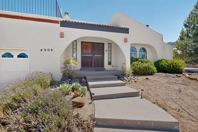 4908 Calle De Luna NE, Albuquerque, NM 87111