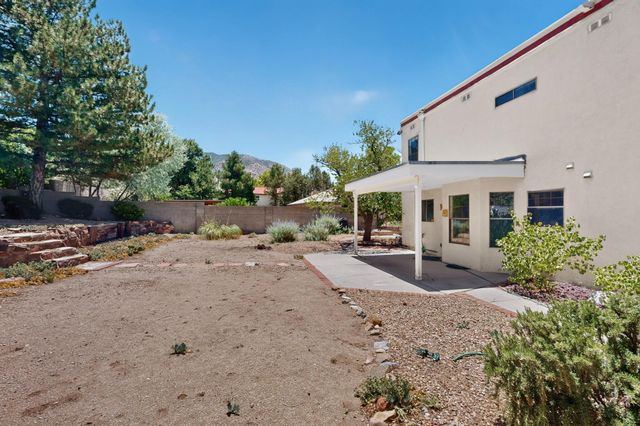 4908 Calle De Luna NE, Albuquerque, NM 87111