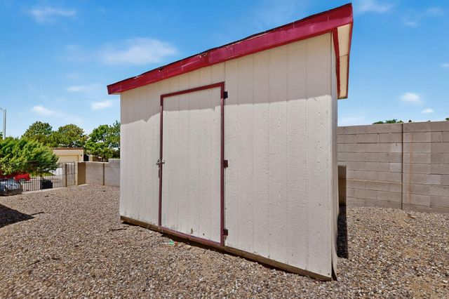 4908 Calle De Luna NE, Albuquerque, NM 87111