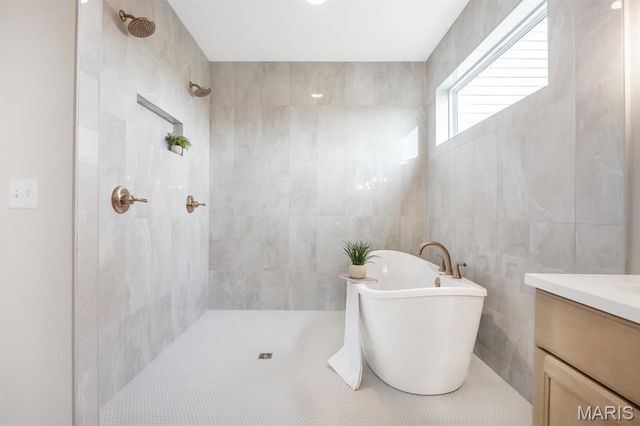 801 Golden Bell, O'fallon, IL 62269