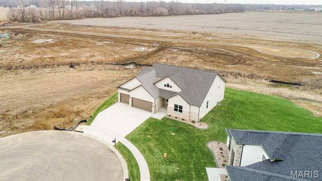 801 Golden Bell, O'fallon, IL 62269