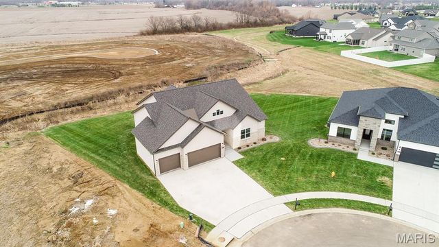 801 Golden Bell, O'fallon, IL 62269