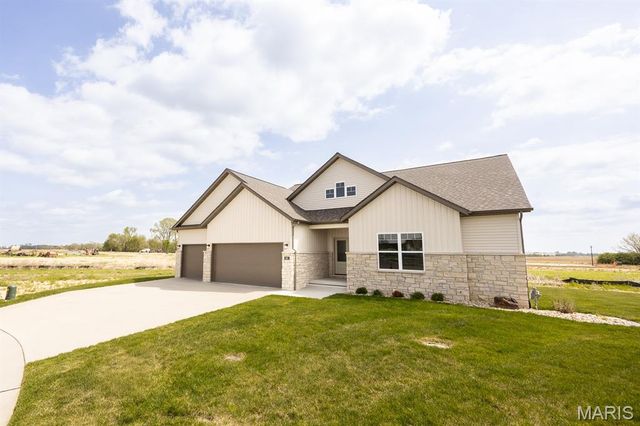 801 Golden Bell, O'fallon, IL 62269