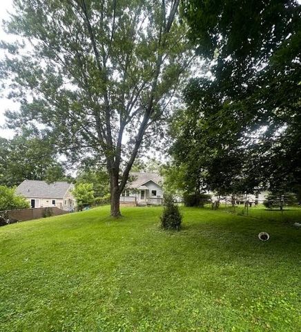 3527 Kent Avenue, Kalamazoo, MI 49008
