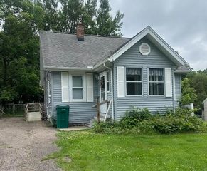 3527 Kent Avenue, Kalamazoo, MI 49008