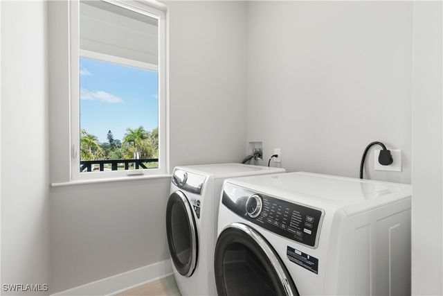 27570 Tarpon WAY, Bonita Springs, FL 34134