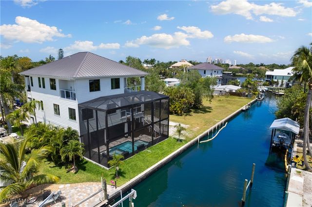 27570 Tarpon WAY, Bonita Springs, FL 34134