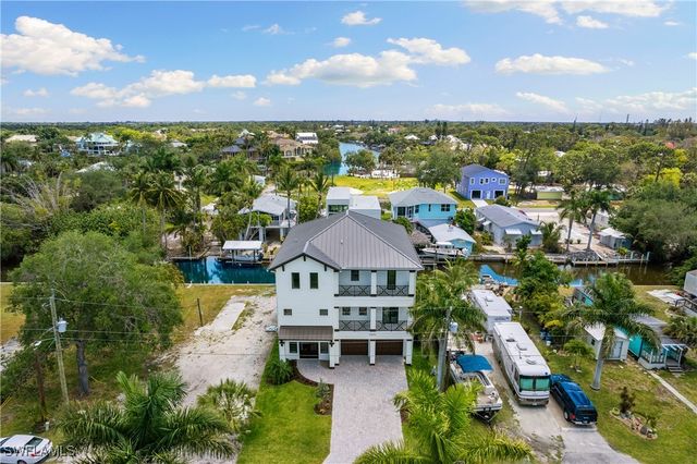 27570 Tarpon WAY, Bonita Springs, FL 34134