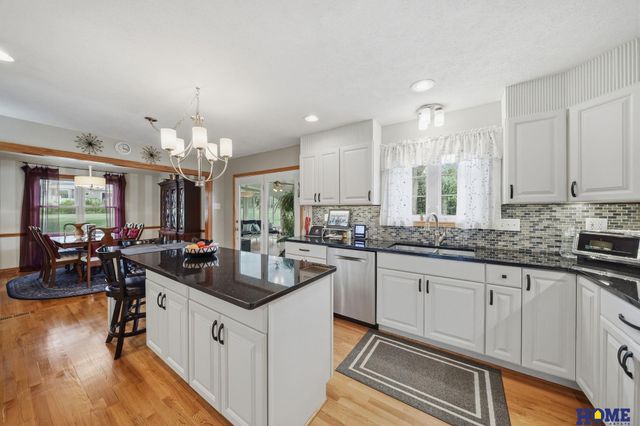 815 Anthony Lane, Lincoln, NE 68520