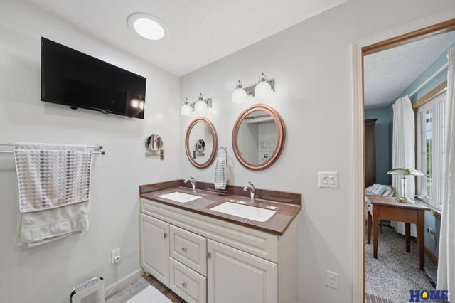 815 Anthony Lane, Lincoln, NE 68520