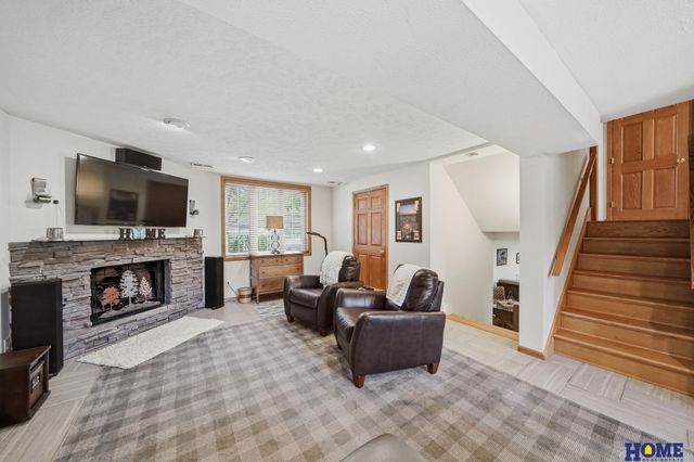815 Anthony Lane, Lincoln, NE 68520