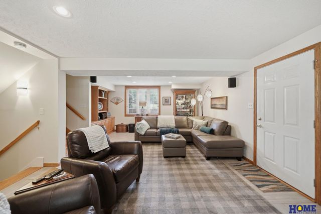 815 Anthony Lane, Lincoln, NE 68520