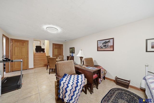 815 Anthony Lane, Lincoln, NE 68520
