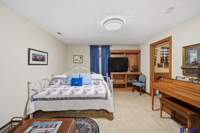 815 Anthony Lane, Lincoln, NE 68520