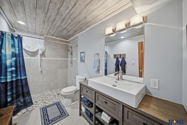 815 Anthony Lane, Lincoln, NE 68520