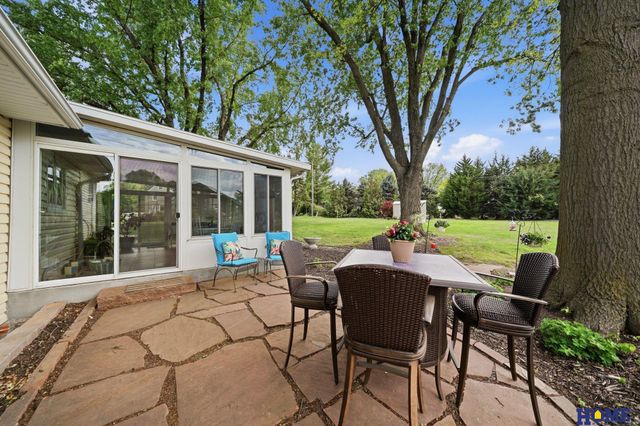 815 Anthony Lane, Lincoln, NE 68520