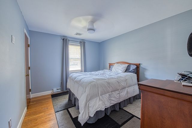 35 Pinecrest Dr, Taunton, MA 02780
