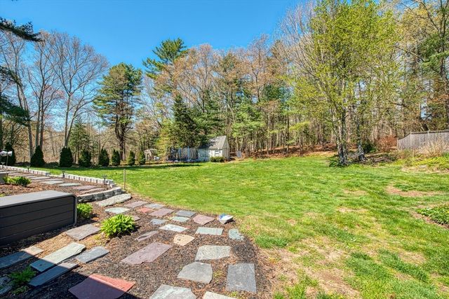 35 Pinecrest Dr, Taunton, MA 02780