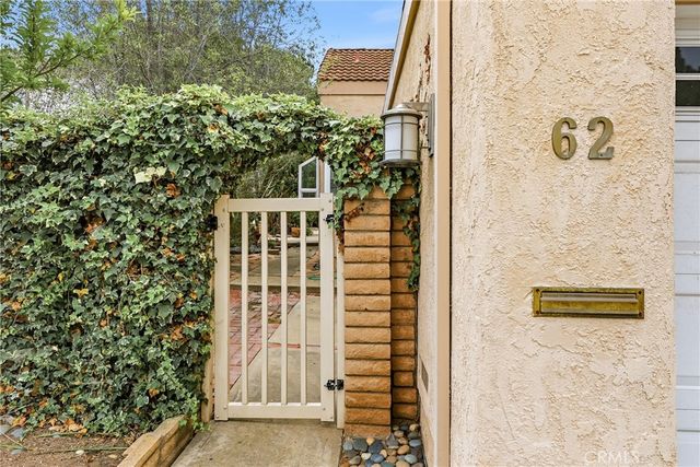62 Willow Tree Lane, Irvine, CA 92612