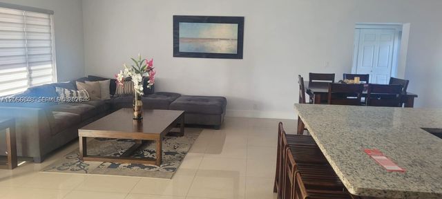 8811 SW 54th Ter 8811, Miami, FL 33165