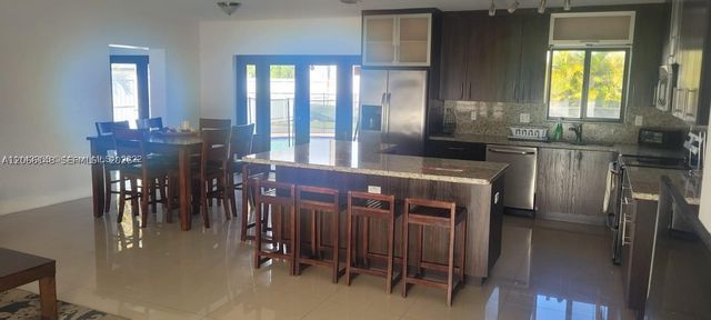 8811 SW 54th Ter 8811, Miami, FL 33165