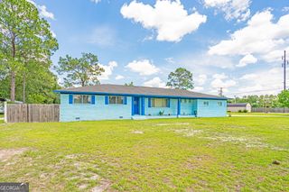 124 Drennon Drive, Jesup, GA 31545