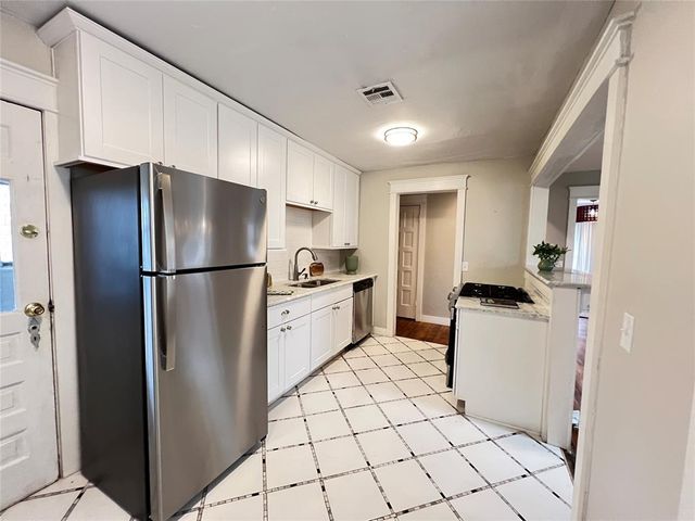1637 NW 11th Street 1635 NW 11th St, Oklahoma City, OK 73106