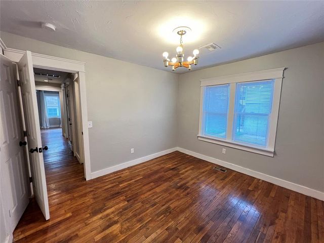 1637 NW 11th Street 1635 NW 11th St, Oklahoma City, OK 73106