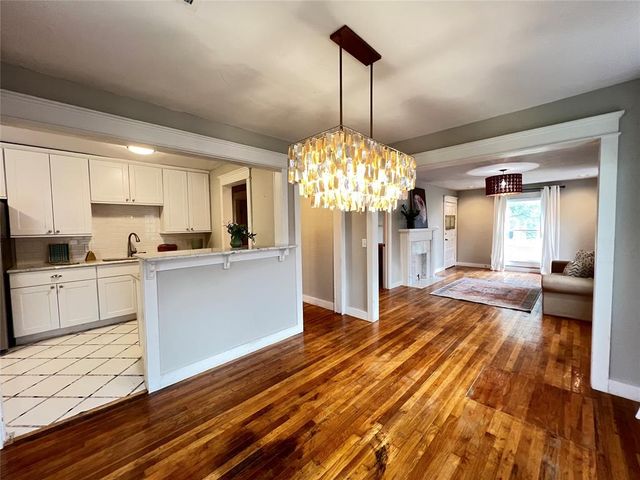 1637 NW 11th Street 1635 NW 11th St, Oklahoma City, OK 73106