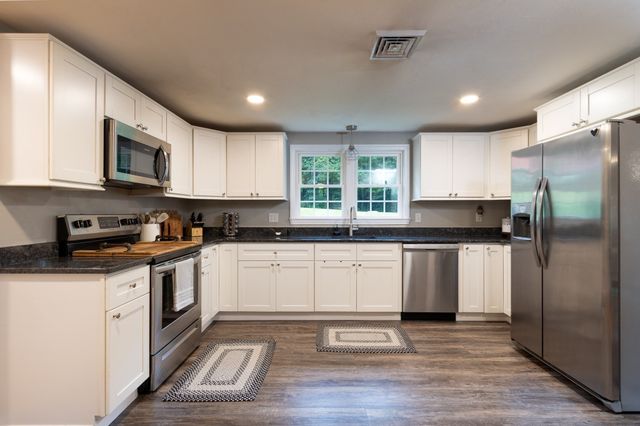 113 Charlton Rd, Spencer, MA 01562