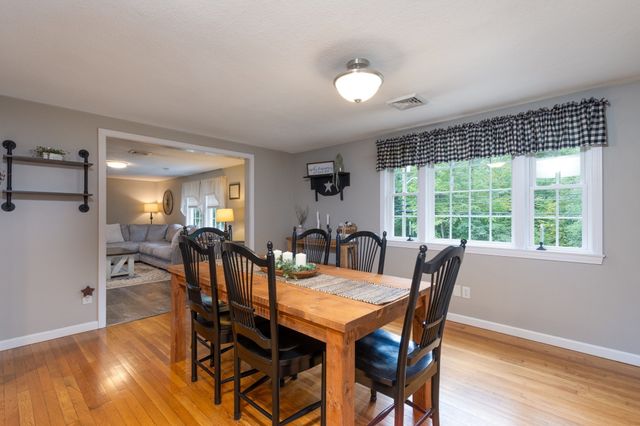 113 Charlton Rd, Spencer, MA 01562