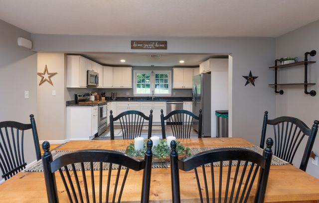 113 Charlton Rd, Spencer, MA 01562