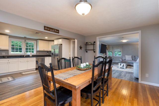 113 Charlton Rd, Spencer, MA 01562