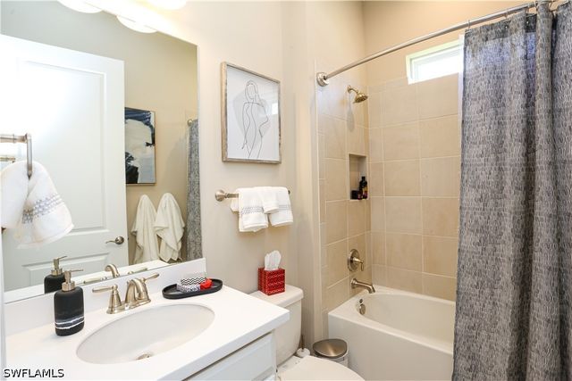15318 Aprile ST, Naples, FL 34114