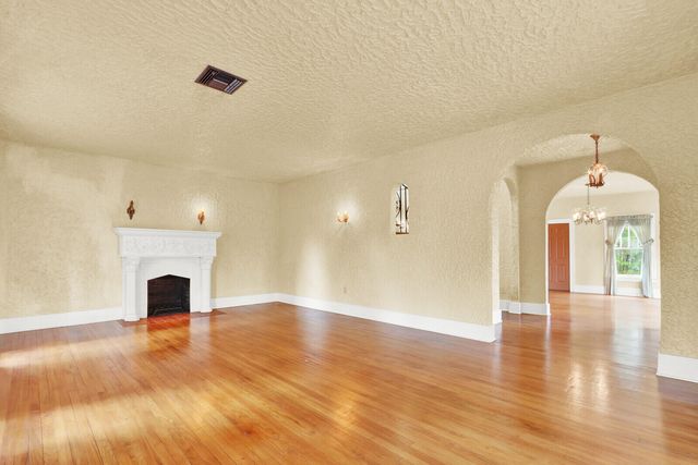 322 Westminster Road, West Palm Beach, FL 33405