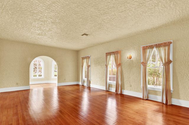 322 Westminster Road, West Palm Beach, FL 33405