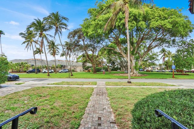 322 Westminster Road, West Palm Beach, FL 33405