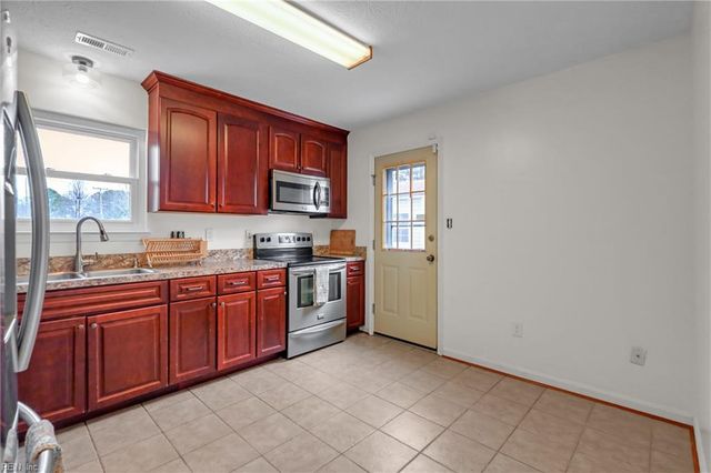 11 Veneris CT, Hampton, VA 23669