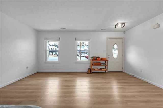 11 Veneris CT, Hampton, VA 23669