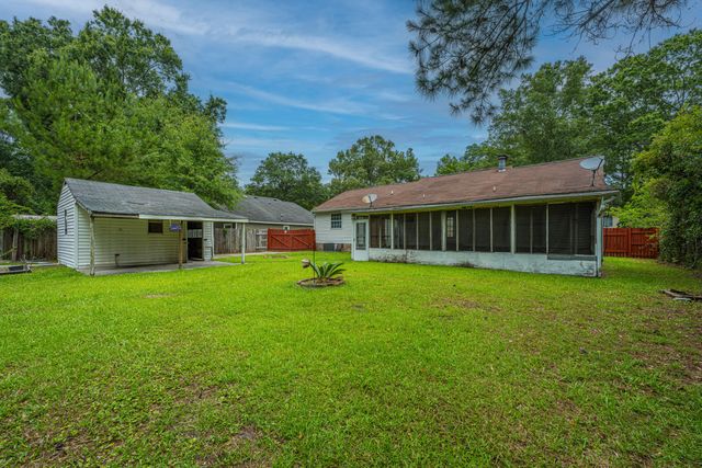86 Peppertree Lane, North Charleston, SC 29420