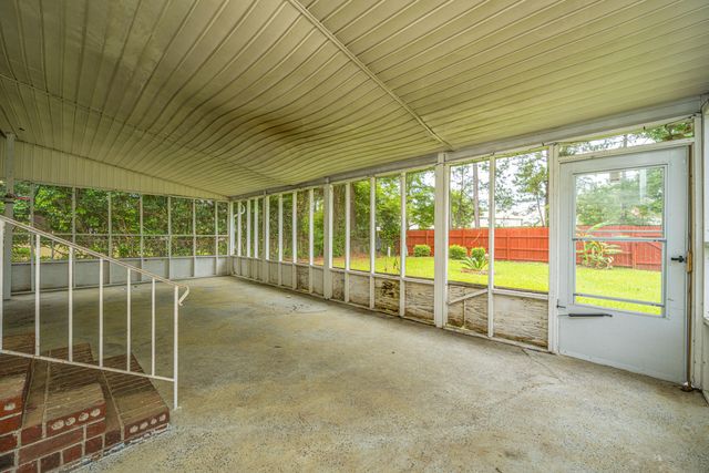 86 Peppertree Lane, North Charleston, SC 29420